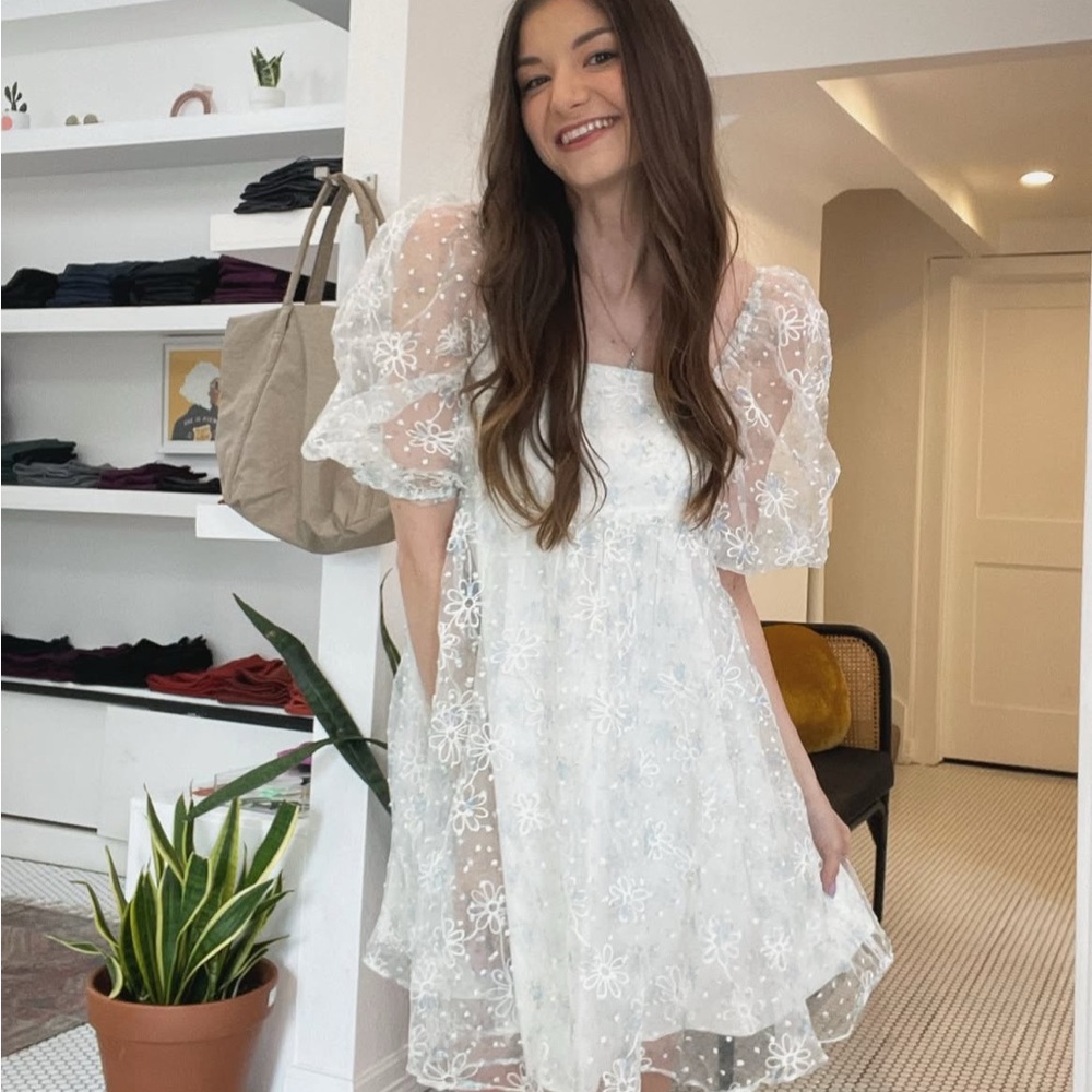 Storia White Floral Dress